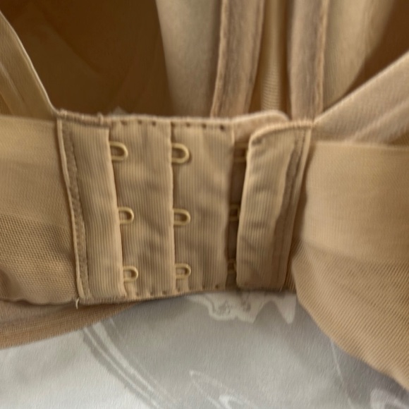Wacoal Tan Full-Coverage Bra with Molded Cups - Picture 4 of 6